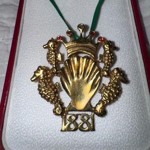 2006 Krewe of Proteus 125th Anniversary Mardi Gras Seahorse Crown Pin Alder